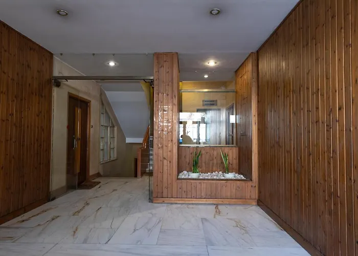 Alexandra Apartment